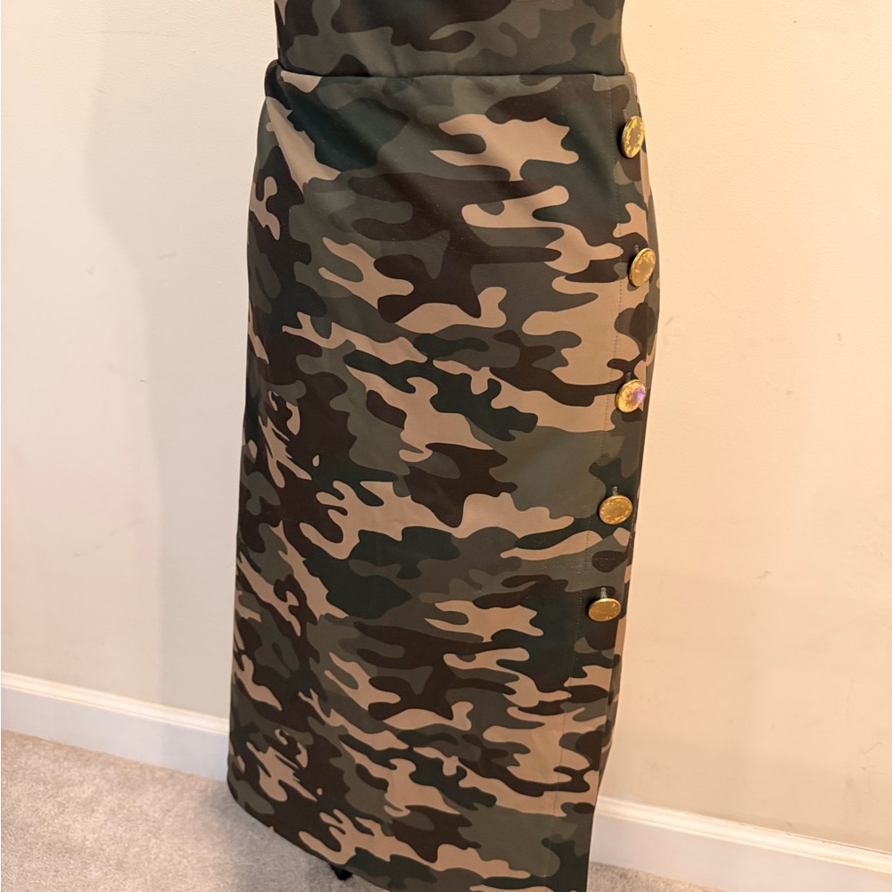 Eloquii Camouflage Pencil Skirt with Gold Buttons - Picture 2 of 2